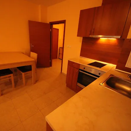 Menada In Karolina Sunny Beach