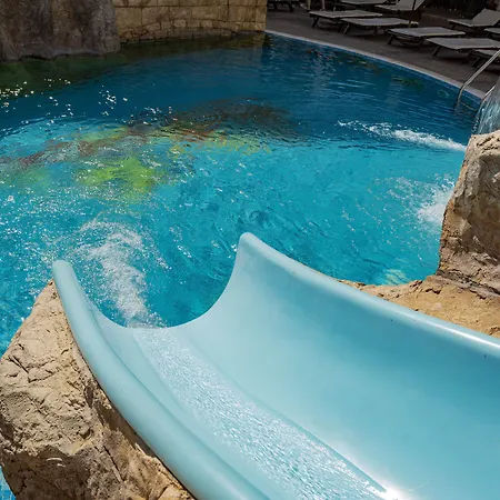 Daire Menada In Karolina *