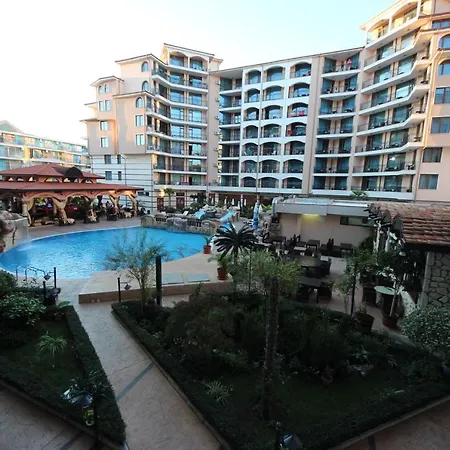 Menada In Karolina Daire