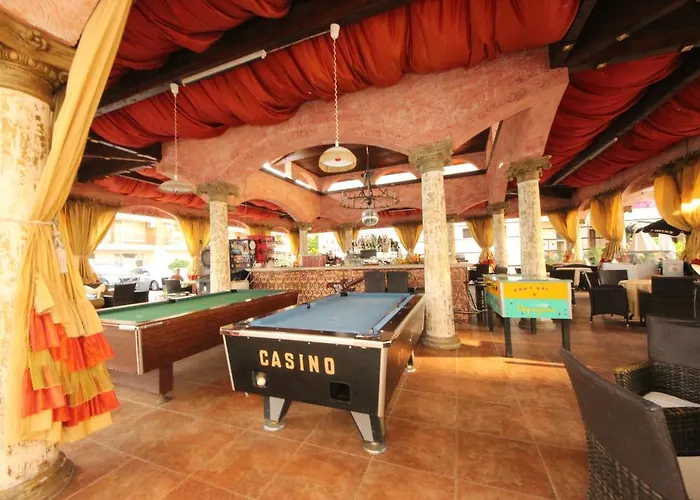 Menada In Karolina Słoneczny Brzeg