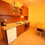 Menada In Karolina Apartamento *
