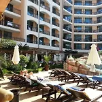 Menada In Karolina Sunny Beach