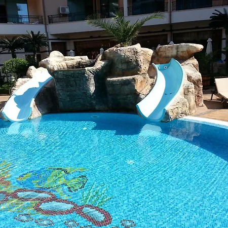 Menada In Karolina Несебр