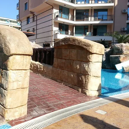 Апартаменты Menada In Karolina *