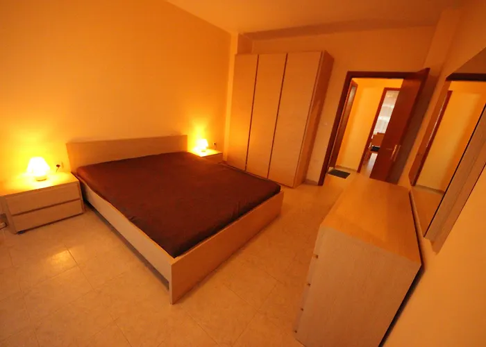 Menada In Karolina Apartamento *